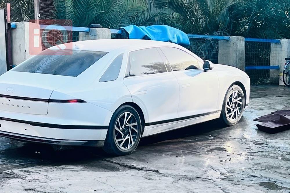 هيونداي أزيرا